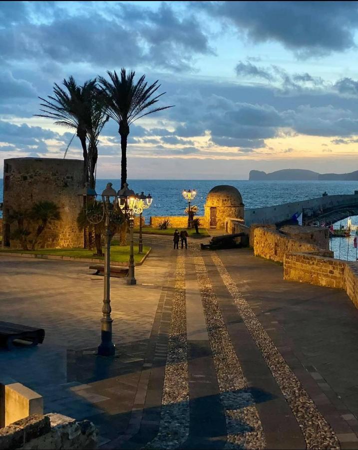 Апартаменты Majorca Studio Old Town Альгеро Экстерьер фото